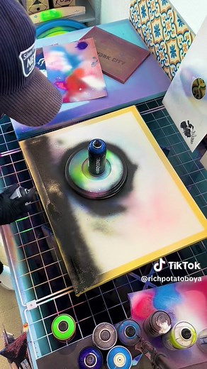 木村昴のスプレーアート作品