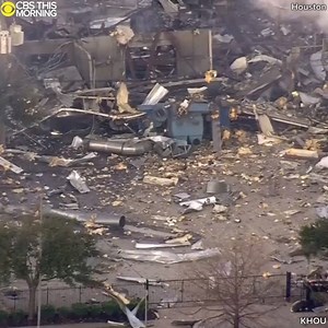 JUST IN: At least 2 people were killed in a building explosion at a warehouse in Houston, according to authorities. The explosion rattled windows and shook walls in parts of Houston. https://cbsn.ws/2uxP6KE | CBS Mornings