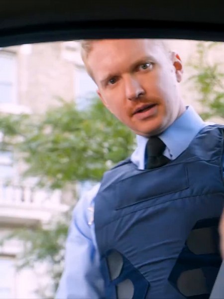I didn’t hear any miranda rights in this clip 😬😬