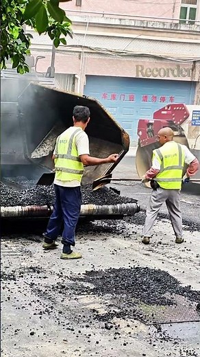 Asphalt paving pavement construction process