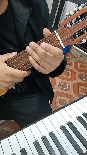 73K views · 1.1K reactions | Acordes Mayores y sus diagramas #acordes #Charango #tutorial | Musica en Notas | Facebook