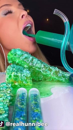 Delicious ASMR Experience with Fresh Honeycomb