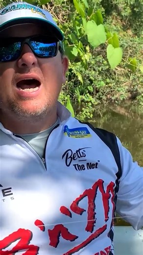 2.9K views · 22 reactions | A snell knot is one of the best knots for a circle hook. It’s efficient, sturdy, and will keep your hook on the line all day. Boss Kat pro staffer Joey Pounders demonstrates how he ties a snell knot on a Boss Kat circle hook so you can start tying like a pro! https://ttiblakemore.com/product-category/boss-kat-superior-catfish-hooks-by-daiichi/boss-kat-hooks-boss-kat/ #BossKatHooks #CatfishingTips #SnellKnot #HowToTieaSnellKnot #Tutorial | Catfish NOW | Facebook