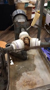 In case you were wondering where spherical rocks come from.... The Agate and Mineral Show is here this weekend (Feb 23-25). #geologyrocks | Oregon Museum of Science and Industry (OMSI)