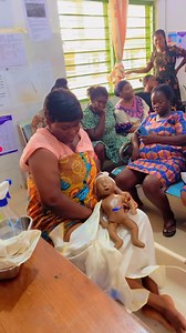 165K views · 2.4K reactions | The African style of baby bathing at home after the cord has fallen #babycaretips #babybathing #midwifeanas #nanaamaamacbrown | Midwife Anas TV | Facebook