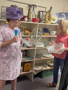 5K views · 135 reactions | If y’all are headin’ near Glenwood Springs Colorado, stop in Katie’s Consignment Shop and tell’em Garnet sent ya! #makesomeonesmile Garnet Bernice | Garnet Bernice | Facebook