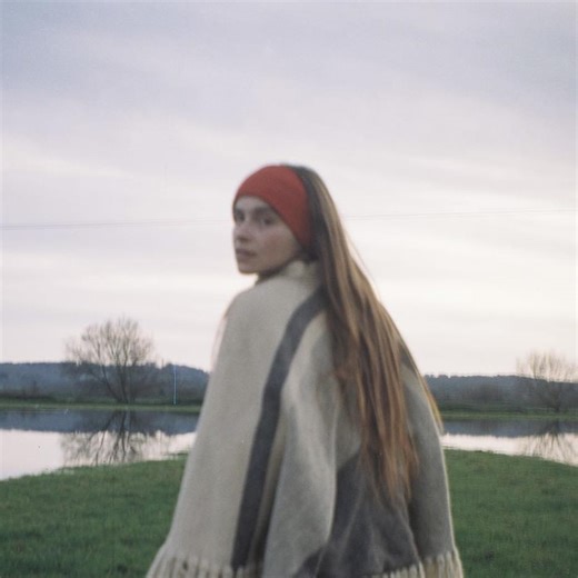 How do you feel today?👇 #folkmusic | Gabrielle Aplin