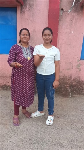 kanha ji ne govardhan parvat ⛰️ utha liya 😉🤗⛰️#shorts #trending #viral #krishnastatus #god