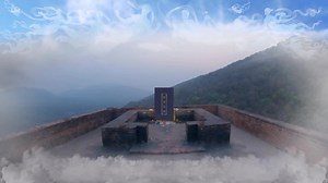 2024歲末祝福 全體唱誦梵唄 慈濟精進視訊 ［有字幕版串音樂］全體練唱很方便 【恭迎 上人】 https://youtu.be/BTHydOnEFZ0 【上人授證暨發福慧紅包】 https://youtu.be/kOFakBo1QuI 2024年9月10日 #歲末祝福 #上人授證暨發福慧紅包 #無量義經 #歲末祝福 #上人授證暨發福慧紅包 #無量義經 #梵唄 節錄自《無量義經》〈德行品〉經文 是諸菩薩 莫不皆是是諸菩薩 莫不皆是法身大士 戒 定 慧 解脫 解脫知見之所成就 其心禪寂 常在三昧 恬安澹泊 無為無欲 顛倒亂想 不復得入 靜寂清澄 志玄虛漠 守之不動 億百千劫 無量法門 悉現在前 得大智慧 通達諸法 曉了分別 性相真實 有無長短 明現顯白 又能善知諸根性欲 以陀羅尼 無礙辯才 請佛轉法輪 隨順能轉 微渧先墮 以淹欲塵 開涅槃門 扇解脫風 除世熱惱 致法清涼 次降甚深十二因緣 用灑無明老病死等 猛熱熾盛 苦聚日光 爾乃洪注無上大乘 潤漬眾生諸有善根 布善種子 遍功德田 普令一切 發菩提萌 智慧日月 方便時節 扶踈增長大乘事業 令眾疾成阿耨多羅三藐三菩提 常住快樂 微妙真實 無