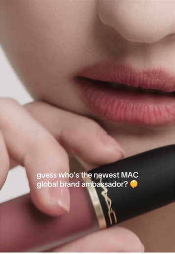 wondering what’s on her lips? Stay Curious...or give us your best guess in the comments ✨.