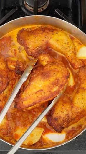 This Colombian Chicken Stew is SO good #chickenstew #ComfortFoodWeather #ColombianFood | Chef Billy Parisi