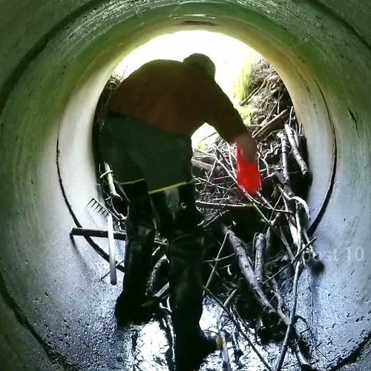 TEIL 1 Unclogging Giant Culvert Pipe (FULL VERSION) | Pos10