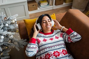 How to listen to Christmas music 24/7 until Dec. 25: Radio, streaming playlists and more