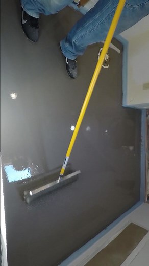 Pouring self leveler #construction #tile #tilesetter #homeimprovement #flooring #tiler #homerenovation #bathroomremodel #remodel #satisfying