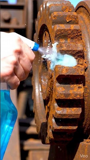 This Spray Removes Rust Instantly 😳
