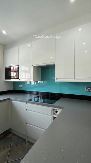 BLUE DIAMOND 💎 Transform your kitchen into a stunning masterpiece with our exquisite blue diamond splashback. Elevate your space and make a statement with every meal. GET YOUR FREE QUOTE: https://www.creoglass.co.uk/splashbacks/classic-splashbacks/plain-splashbacks #kitchensplendor #diamondsareforever #homeimprovement #creoglass #plaincolour #colourmacth | CreoGlass