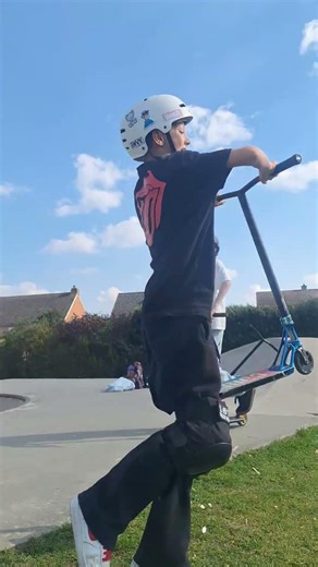 finely i landid inward#scooter#ssc#skatepark#like#viral