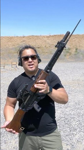 How to use a WWII FG-42 paratrooper rifle in under 60 seconds!