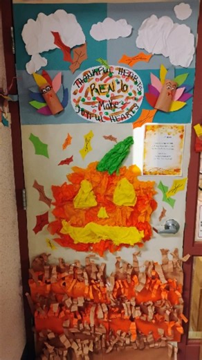 I turned our Halloween door into a Thanksgiving Door旅 | Hope Parks | Facebook