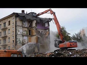 Снос хрущевки экскаватором Hitachi ZX 350 LCK, часть 1