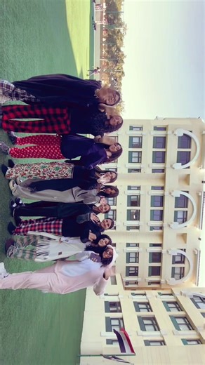 ‏Wave to the cam🌟🎄❤️#fyp #sophomore #Y10 #igcse