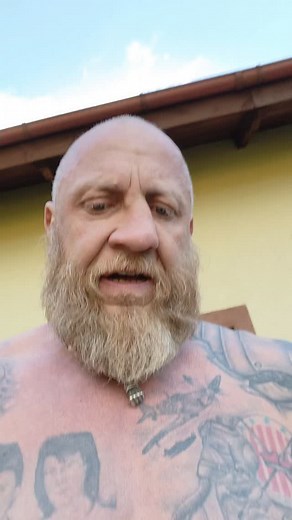 Zabawa musi trwać @strifemma 👊🏼👊🏼👊🏼 @lavi_therapy morsowanko 🫶🏼🤞🏼👊🏼 #handsomebastard #TeamGoat #MMA #Fighter #warrior #training #cardio #morsowanie #nevergiveup #nevertoold #respect | Lukasz Parobiec