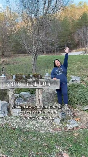 We were so tickled to welcome Toa Green, owner of Crank & Boom Ice Cream in Lexington, and her sweet friend to the holler last week. They tucked into one of our favorite spots, the Cottage with a View, and documented their stay and every delicious bite along the way. There’s something special about this time of year at Snug Hollow… the quiet between holidays, the soft light over the mountains, the chance to breathe a little deeper and unwind. Whether you’re craving a solo escape, a girlfriend ge