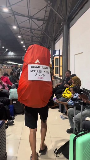 titik bahagia from KALBAR TO RINJANI#pendakigunungindonesia #pendakifomo #foryoupage #fyp @MountNesia