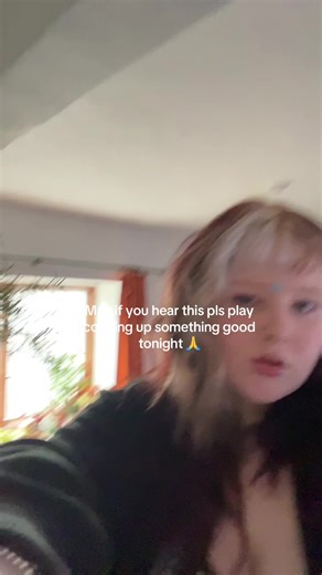 I’m so excited #goat #macdemarco #cookingupsomethinggood #slacker #concert