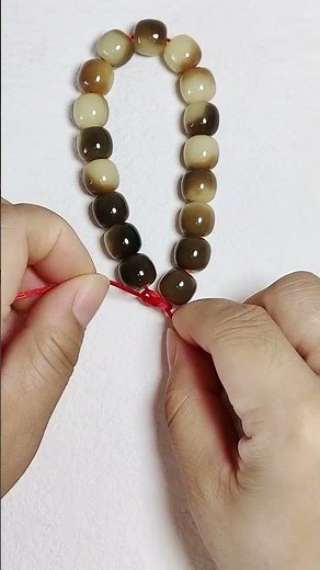 DIY Beading Tutorial How to Tie Off and Finish Beaded Jewelry #diy #bracelet #handmade