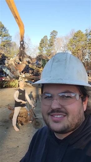 His first and last day on the job... #Scrap-Life | TikTok