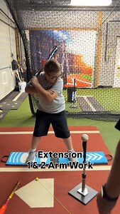 41 reactions | 1 & 2 arm drills for extension work ✅1 arm- focus on bottom hand extension and direction. Using the white line of the batters box as a directional focal point! ✅2-arm- Focus on full extension through the baseball and through the pitcher. #baseball #hitting #youth #development #drills #extension | The Ultimate Swing | Facebook