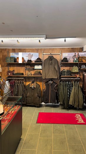 STOP! Køb ikke mere blyfri ammunition før du har set det her! Spar stort på SAKO Powerhead II med det meget populære og gennemtestede blyfri Barnes TTSX projektil! 1 æske 600 kr. 2 æsker kun 1000 kr 😱😱🤩🤩 Psst… på de små kaliber starter prisen fra 389 kr! Tjek webshoppen og se prisen på din kaliber🤠🤠 https://www.iversen-import.dk/vaben/ammunition/sako-powerhead-ii-blyfri-barnes-ttsx.html Vi ses i butikken eller på webshoppen! | Pamhule Jagt og Buegrej