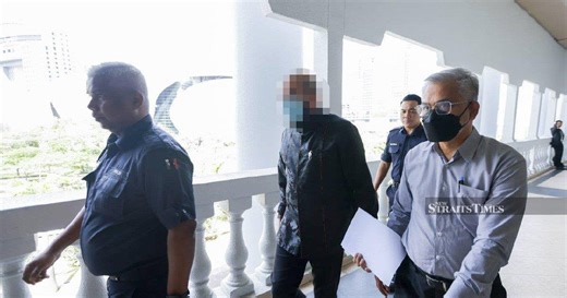 [UPDATED] Prominent Islamic finance figure Mohd Daud Bakar, two others charged over unlicensed trading [WATCH] | New Straits Times