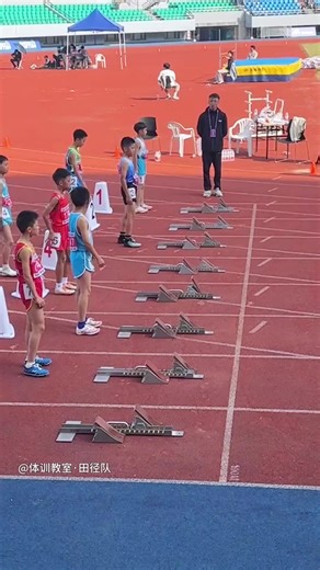 小学男子乙组100m决赛孙同学夺冠
