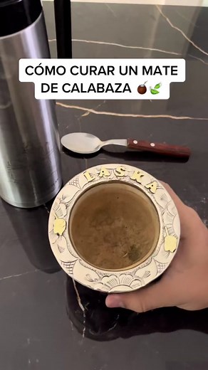 ¿Como curar un mate de calabaza? Leemos sus dudas 🙌🏻 #yerbamate #laskamates #mateargentino #mate #tutorial #aprendeentiktok #chile🇨🇱 #peru🇵🇪 #mexico🇲🇽 #fyp #viral