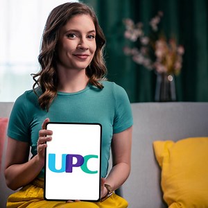 1.7K views · 40 reactions | Kto si pamätá naše prvé logo? Čas letí a my tento rok oslavujeme už 25. narodeniny! 拾 Čakajú nás veľké veci, takže určite majte oči na stopkách.  Veď práve vďaka vám môžeme s hrdosťou povedať, že s UPC už 25 rokov Všetko hrá.  #UPC #UPCSlovensko | UPC Broadband Slovakia | Facebook
