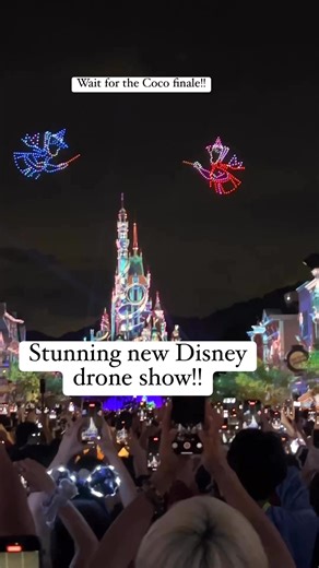 🚨🤯New Disney drone show just blew me away!! You have to see the final Coco reveal and the big drone finale.It’s amazing how far this technology has come.The Genie might be my favorite. This is part of the new Momentus: Party in the Night Sky show that is just debuting drones at Hong Kong Disneyland.At Mickey Visit we bring you the latest Disney news and planning resources. #disneyland #disneydrones #disney #HKDL20Party #TheMostMagicalPartyOfAll | Mickey Visit Secrets