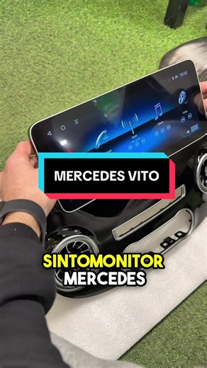 Sintomonitor Android con CarPlay per MERCEDES VITO 2014-2022. 📍Grumo Nevano (NA), Via Amendola 1, DISCORAMA dal 1985. ✨WWW.DISCORAMA.IT -Info whstapp 392 📞 5368📞117 #mercedesbenz #mercedes #mercedesvito #autoradio #android