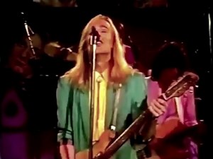 CHEAP TRICK【HELLO THERE】1977
