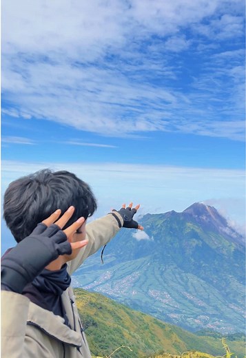 Gagahnya Merapi: Pemandangan Terbaik dari Merbabu 3142 MDPL