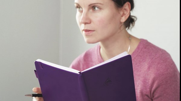 Clever Fox Meeting Notebook – Work & Business Organizer with Notes & Action Items – Notepad for Project Management & Meetings, A5 (Gray)