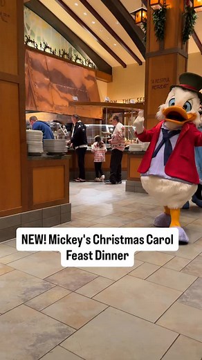 NEW! Mickey’s Christmas Carol Feast Dinner 📍 At Storytellers Cafe Inside Disney’s Grand Californian Hotel & Spa Disneyland Resort, California #DisneyParks #Disneyland #DisneylandResort #Disney #DisneyHolidays #DisneylandHolidays #DisneyChristmas #DisneylandChristmas #HappiestPlaceOnEarth #Disneyland70 #Disney #HappiestPlaceOnEarth #StorytellersCafe #GrandCalifornianHotel @DisneyParks @Disneyland | Findingdenny