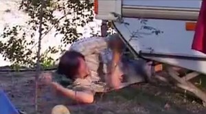 Le Camping Des Foutriquets / Кемпинг по-французски — Видео от Денис Лукьянов