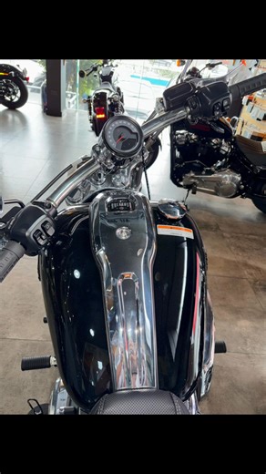 Harley Davidson Breakout 2025 THE 2025 BREAKOUT BRINGS THE ATTITUDE OF A CUSTOM BUILD AND THE EASE OF A FACTORY BIKE HOME TO YOUR GARAGE. LEAVE THE HASSLE AT THE SWAP MEET Price: 1,876,000.00 Available thru RBO financing (Fast approval with REBATE!) We also accept Bank P. O. - Credit card - Bank transfer - And other modes of payment. This is your chance to upgrade your ride without breaking the bank. Color available: • Midnight Firestorm | Wheeltek Harley-Davidson of Cavite