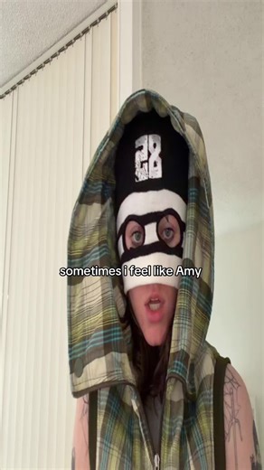 Exploring Emotions in Hypertrap Music