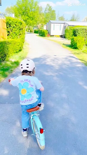 Parce que les vacances c’est trop bien pour n’en avoir qu’une fois par an ☀️ Offrez vous un pied à terre sur la côte et devenez propriétaire d’un mobil home neuf ou d’occasion. Faites de chaque week end une parenthèse au coeur de la nature et à deux pas de la plage 🌊 Pour cela rien de plus simple contactez nous au 03.21.89.01.01 ou consultez notre site 👉🏻 www.camping-lestourterelles.com A très vite pour de nouvelles aventures 😘 #berck #letouquet #baiedesomme #baiedauthie #hautdefrance #haute