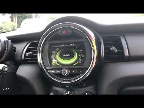 Mini cooper 2016 navigation screen glitch. How to fix with explination.