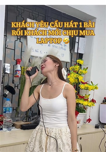 KHÁCH YÊU CẦU HÁT 1 BÀI RỒI KHÁCH MỚI CHỊU MUA LAPTOP 😝 #NGATHINKPAD #laptopcuuytin #laptopcugiare