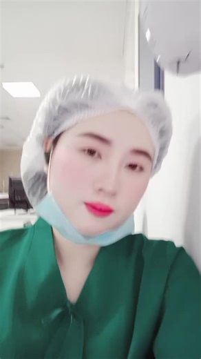 ชีวิตแม่บ้านโรงพยาบาล: แรงงานคนไกลบ้าน